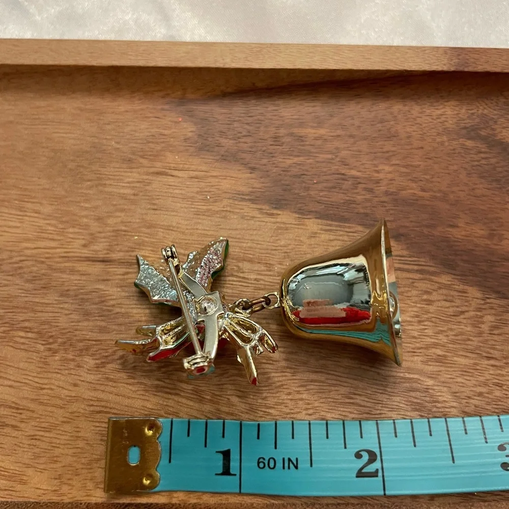 N/A charming gold